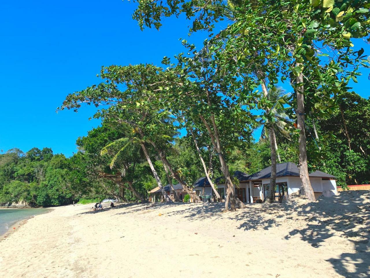 White Sands Beach Resort Lembeh Bitung Buitenkant foto